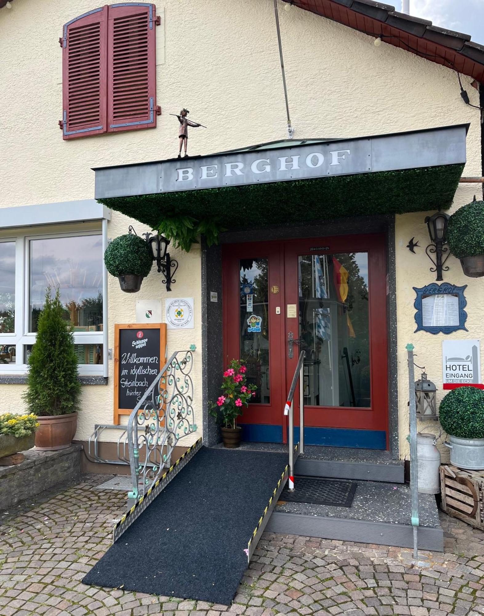 Hotel-Restaurant Berghof Johannesberg Esterno foto